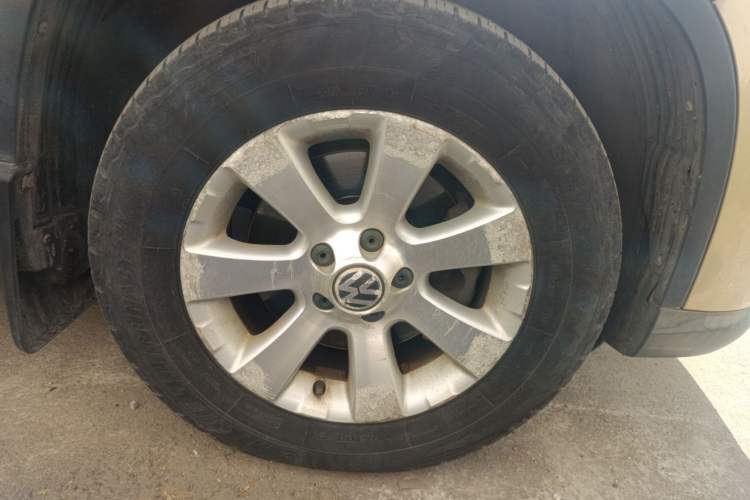 Used Volkswagen Tiguan 2012 1.8TSI Automatic Two-Wheel Drive Trend Edition Right Front Wheel Hub