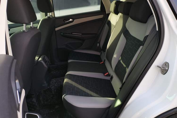 Used Jetta VS5 2022 280TSI Manual Advanced Trim
