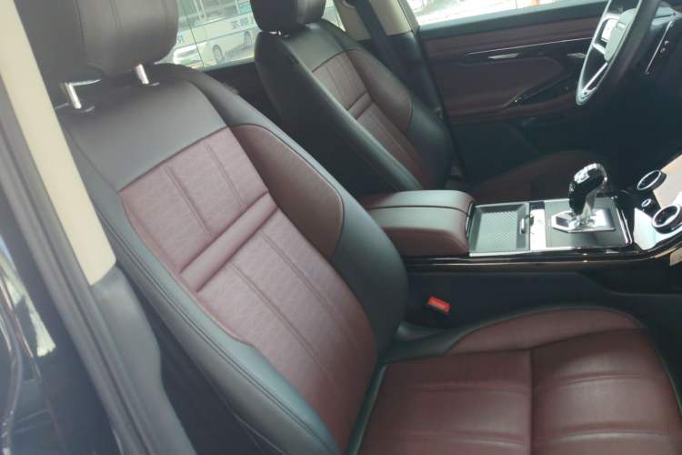 Used Land Rover Range Rover Evoque 2021 Range Rover Velar L 249PS R-Dynamic First Edition