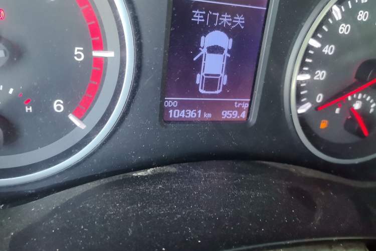 Used Great Wall Wingle 5 2017 2.0T European Version Diesel Two-Wheel Drive Advanced Large Double-Cab GW4D20E
