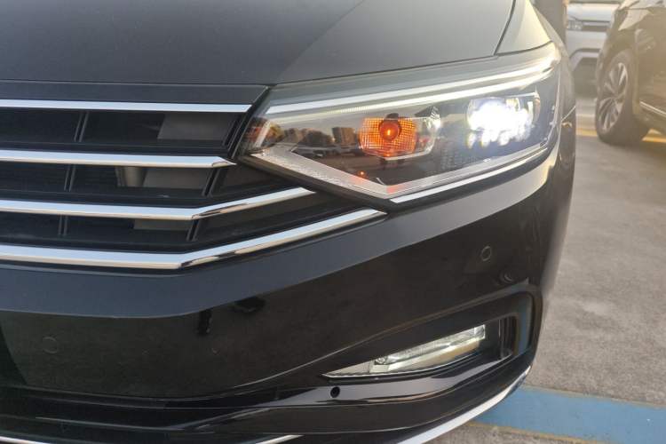 Used Volkswagen Magotan 2020 330TSI DSG Leading Model
