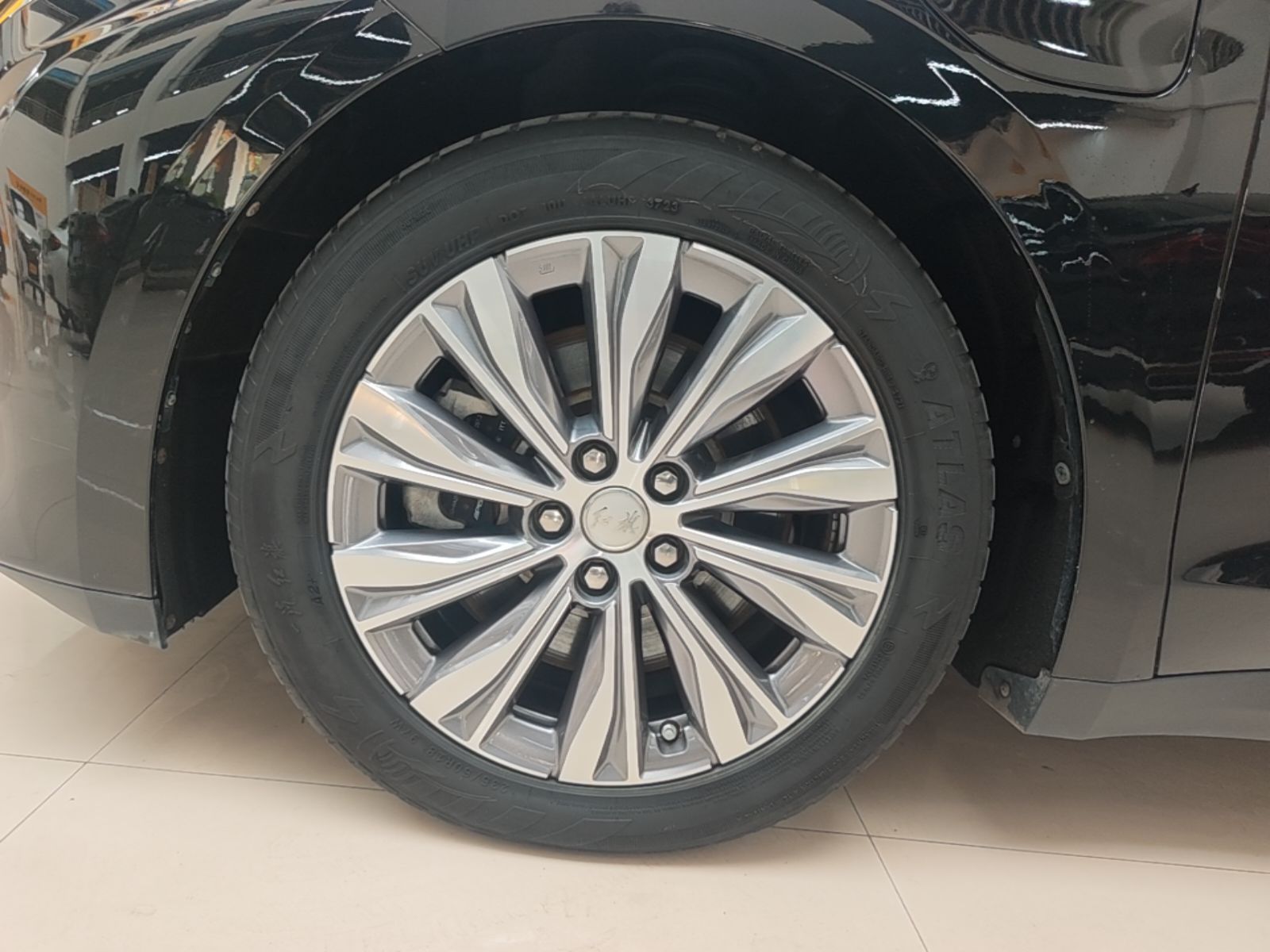 Hongqi E-QM5 2023 620km PLUS — снимка 10
