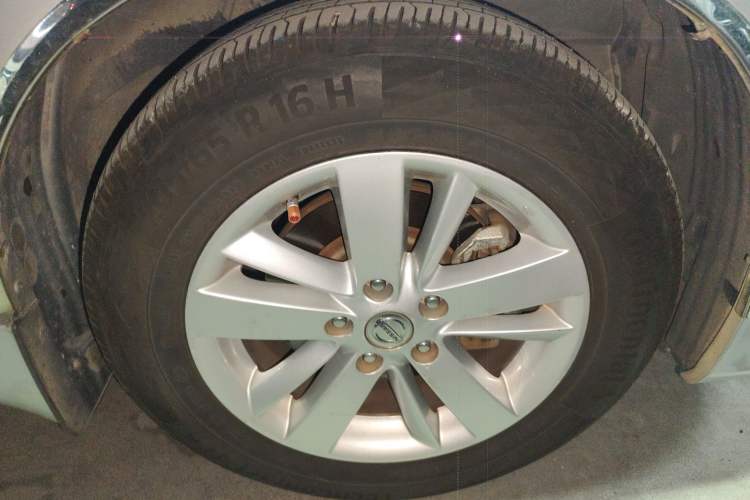 Used Nissan Teana 2011 2.0L XL Comfort Edition Right Front Wheel Hub