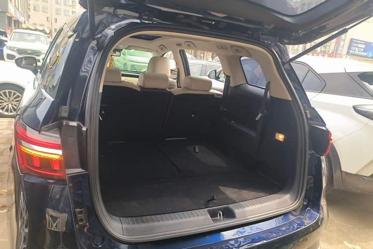 Used BYD Song MAX New Energy 2022 DM-i 105KM Flagship Model
