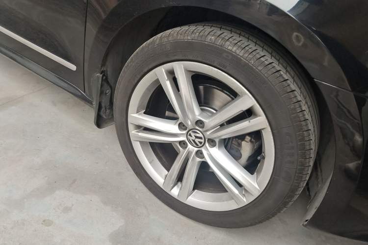 Used Volkswagen Passat 2014 1.8TSI DSG Prestige Navigation Edition