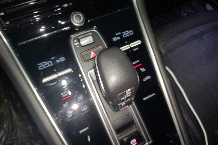 Used Porsche Panamera 2017 Panamera 4 Executive Long Wheelbase 3.0T
