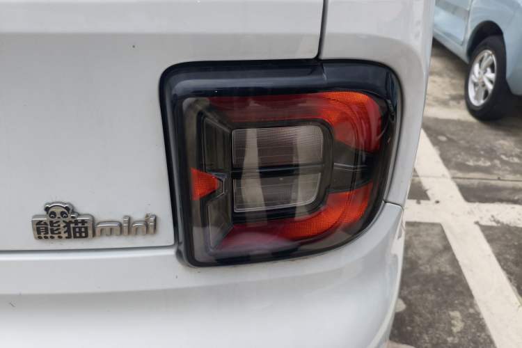 Used Geely Galaxy Panda 2023 Panda Mini 200km Dynamic Bear Right Rear Taillight
