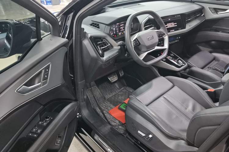 Used Audi Q5 e-tron 2023 40 e-tron Shining Edition Mecha Kit
