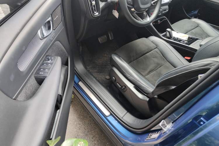 Used Volvo XC40 2020 T4 4x4 Smart Luxury Sport Edition
