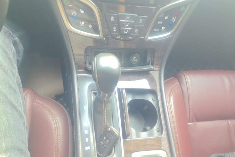 Used Buick LaCrosse 2013 2.0T SIDI Smart Luxury Flagship Edition Gear Lever