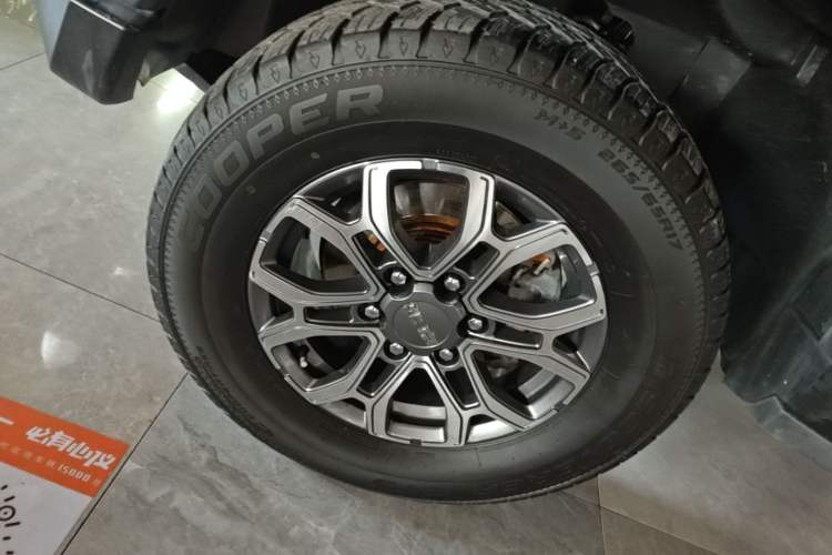 Used BAIC Off-Road BJ40 2023 2.0T Automatic Four-Wheel Drive Urban Hunter Edition Chivalrous Type Left Front Wheel Hub