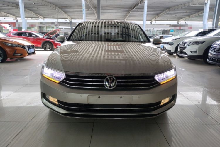 Used Volkswagen Magotan 2018 Facelift 330TSI DSG Luxury Model
