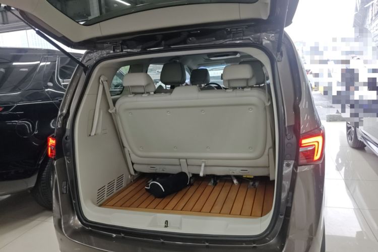 Used Buick GL8 2021 Land Cruiser Executive Class 652T Luxury Model Trunk