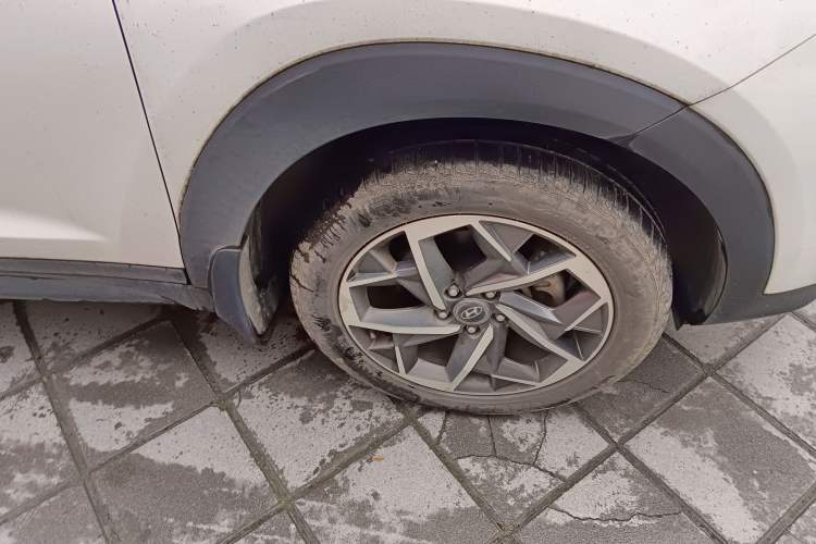 Used Hyundai Tucson 2019 280TGDi Dual-Clutch Two-Wheel Drive Fashion Edition China VI Standard