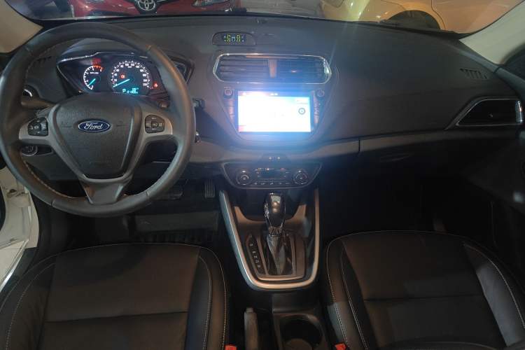 Used Ford Escort 2017 Happiness Edition 1.5L Automatic Fashion Version Center Console