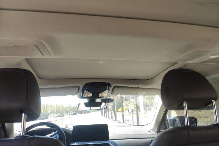 Used BMW 5 Series 2022 530Li Leading Luxury Package Headliner