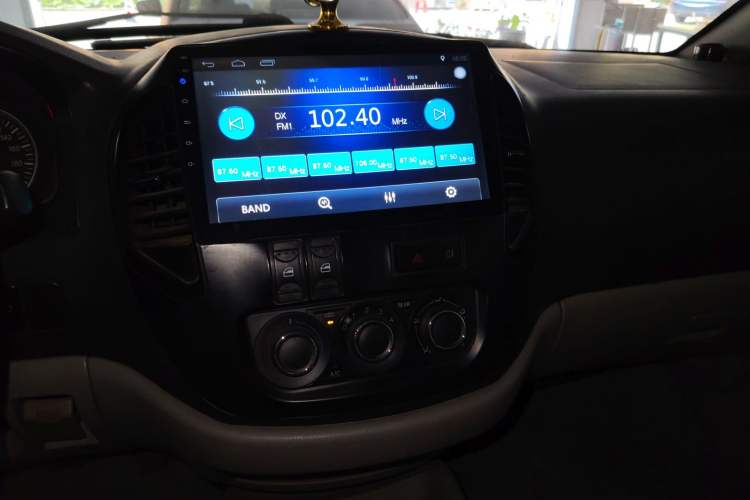 Used FORTHING Lingzhi 2017 V3 1.5L 7-seater Standard Model Audio And AC Panel