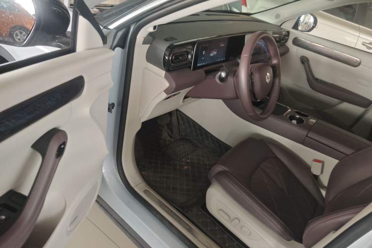 Used Leapmotor C11 2024 Range-Extended 300 Luxury Edition
