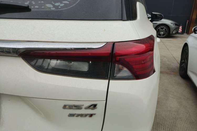 Used GAC Trumpchi GS4 2020 270T Automatic Elite Tech Edition Right Rear Taillight