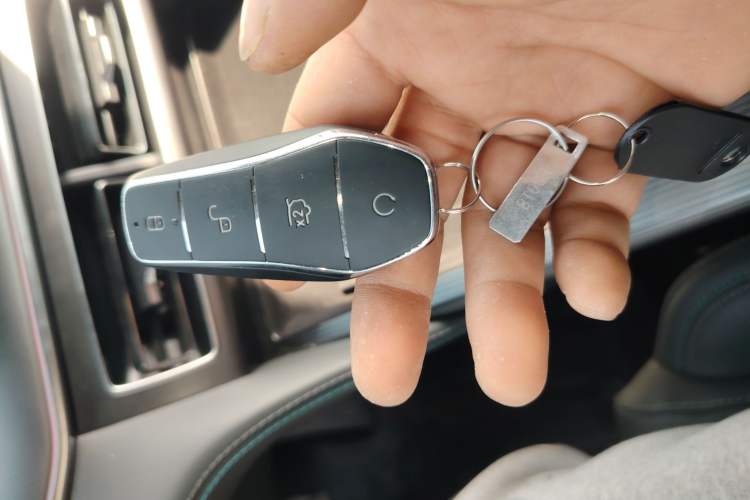 Used BYD Song L DM-i 2025 Intelligent Driving Version 112 km Beyond-Range Type
