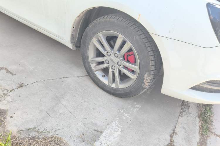 Used Geely Auto Emgrand 2017 Sedan Million Edition 1.3T CVT Upward Version Right Front Wheel Hub