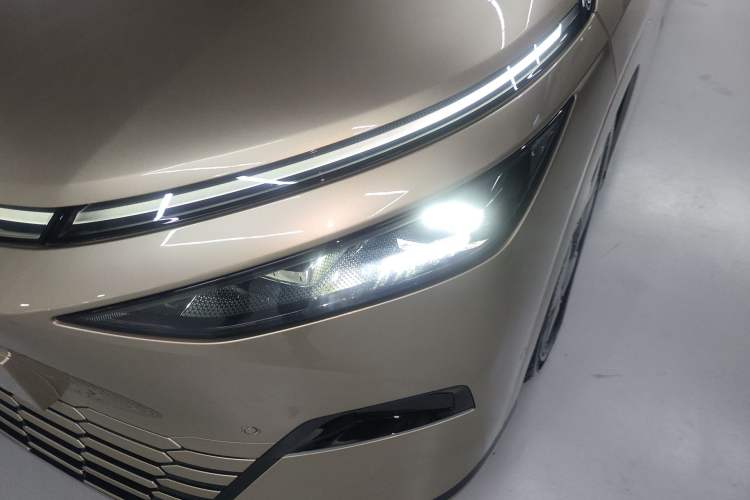 Used XPeng X9 2024 702 Ultra-Long Range Pro