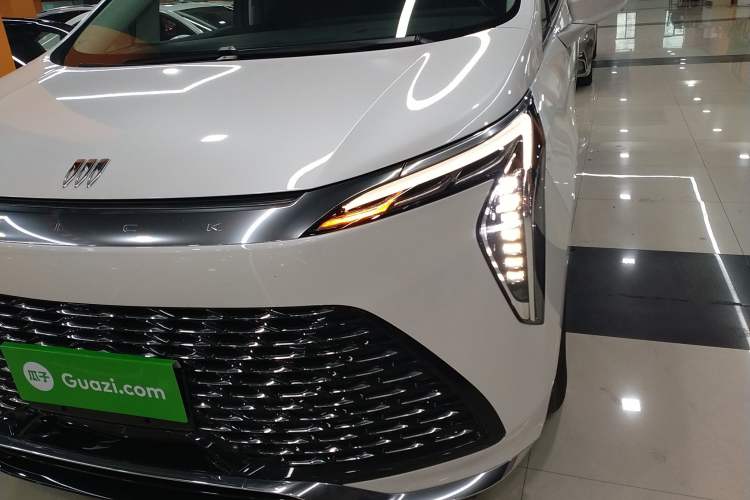 Used Buick Century 2023 2.0T Six-Seater Yinshi Edition
