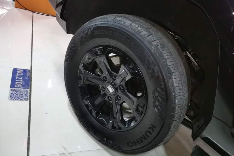 Used Tank 400 New Energy 2024 Hi4-T Off-Road Edition Right Rear Wheel Hub