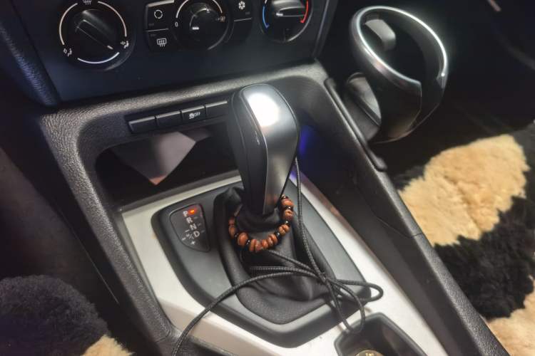 Used BMW X1 2012 sDrive18i Fashion Model Gear Lever