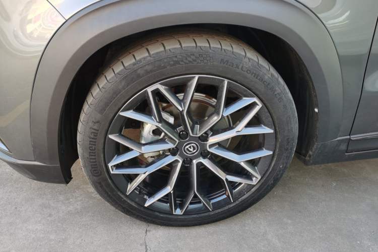 Used CHANGAN UNI-T 2022 1.5T Prestige Version Left Front Wheel Hub