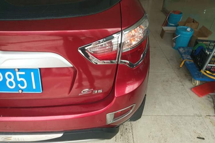 Used Changan CS35 2015 1.6L Automatic Luxury Model China IV Standard
