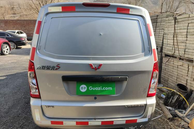 Used Wuling Rongguang S 2023 1.5L Basic Enclosed-Window Vehicle 2 Seats