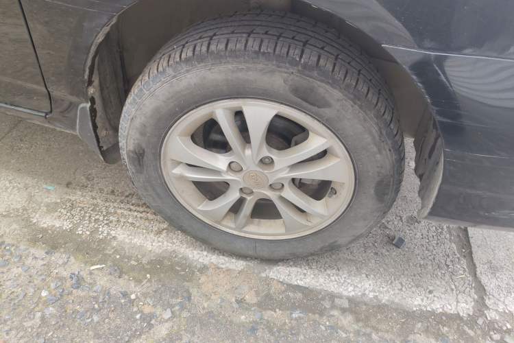 Used BYD F3 2014 1.5L Manual Luxury Model Right Front Wheel Hub