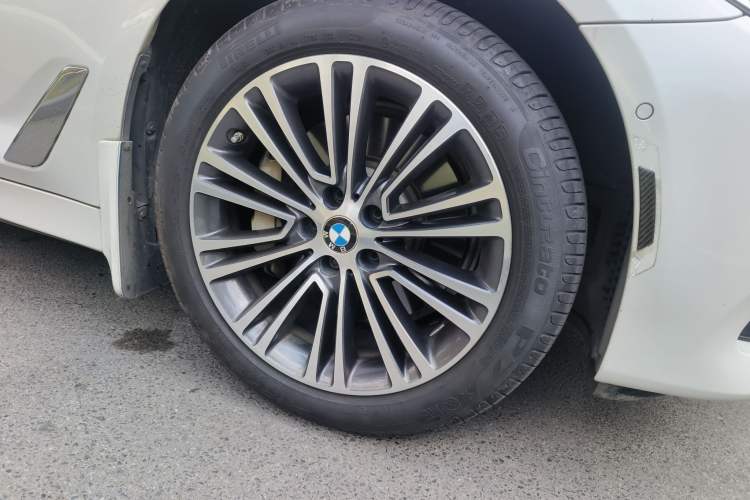 Used BMW 5 Series 2018 Facelifted 530Li Luxury Edition Premium Package
