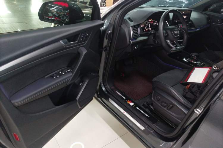 Used Audi Q5L Sportback 2022 40 TFSI Luxury Model
