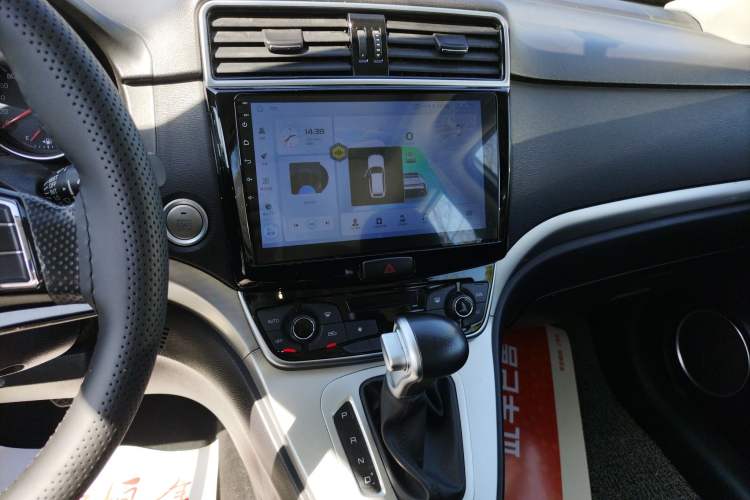 Used Haval M6 2019 1.5T DCT Two-Wheel Drive Value Edition China VI Standard Audio And AC Panel