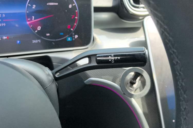 Used Mercedes-Benz C-Class 2025 C 260 L Sport Edition Gear Lever