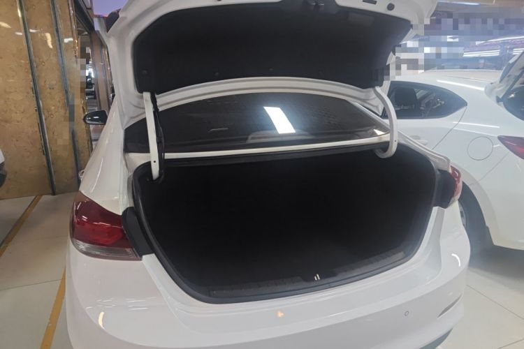 Used Hyundai Elantra (6th Generation / Lingdong) 2016 1.6L Automatic ZhiXuan – Elite Version Trunk