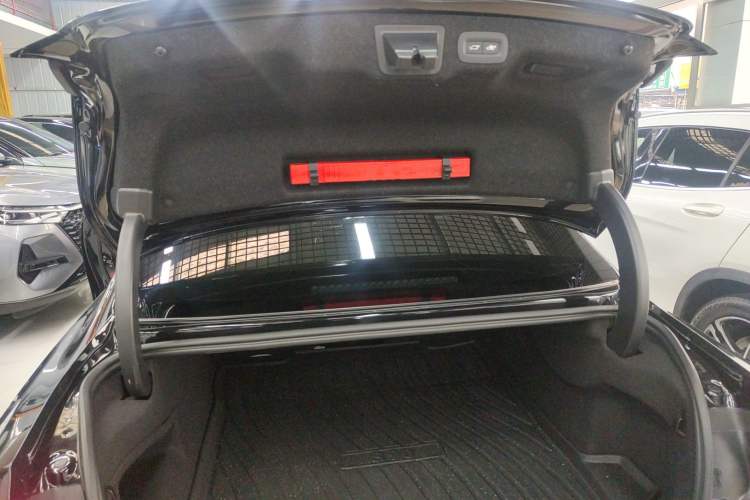 Used Volvo S90 2024 B5 Zhiyuan Luxury Edition Trunk