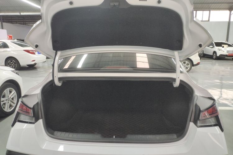 Used Hyundai Elantra 2023 1.5L CVT LUX Prestige Edition