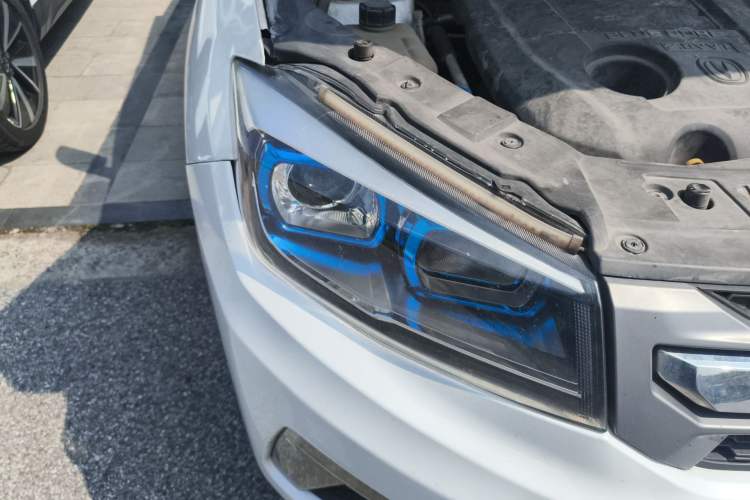 Used CHANGAN CS75 2014 2.0L Manual Luxury Version China IV Standard
