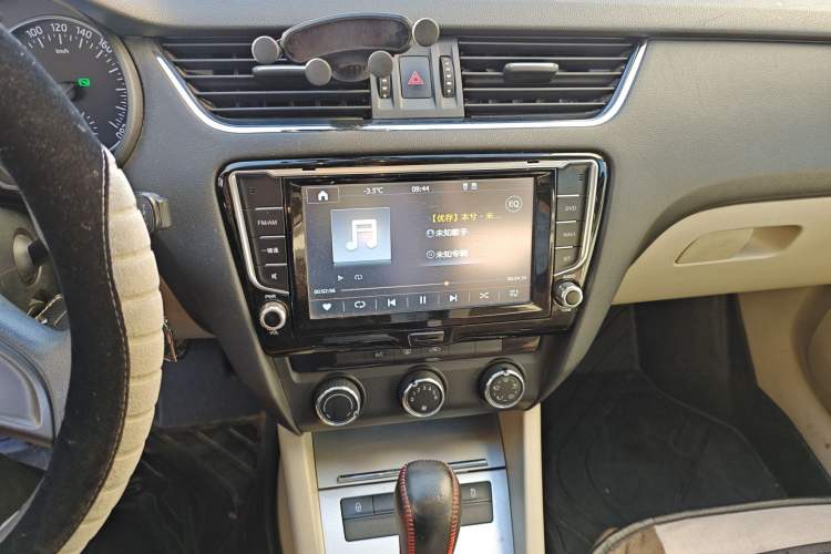 Used Skoda Octavia 2015 1.6L Automatic Yijie Edition
