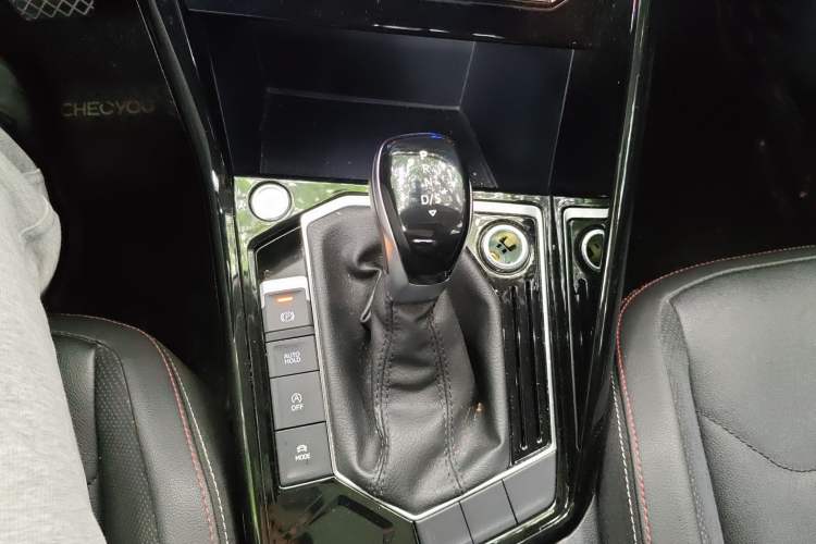 Used Volkswagen Tayron 2021 280TSI Two-Wheel Drive Luxury Smart Connectivity Version Gear Lever