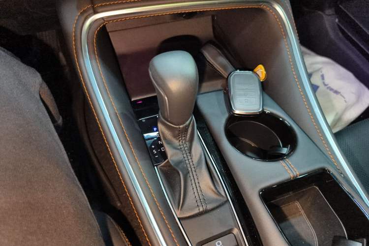 Used Toyota Avalon 2024 Dual-Motor 2.0L Premium Edition