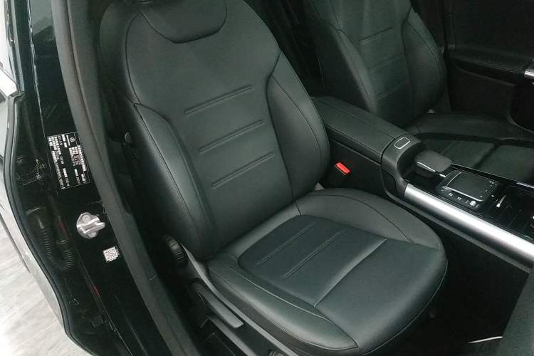 Used Mercedes-Benz GLA 2023 GLA 200 Right Front Seat