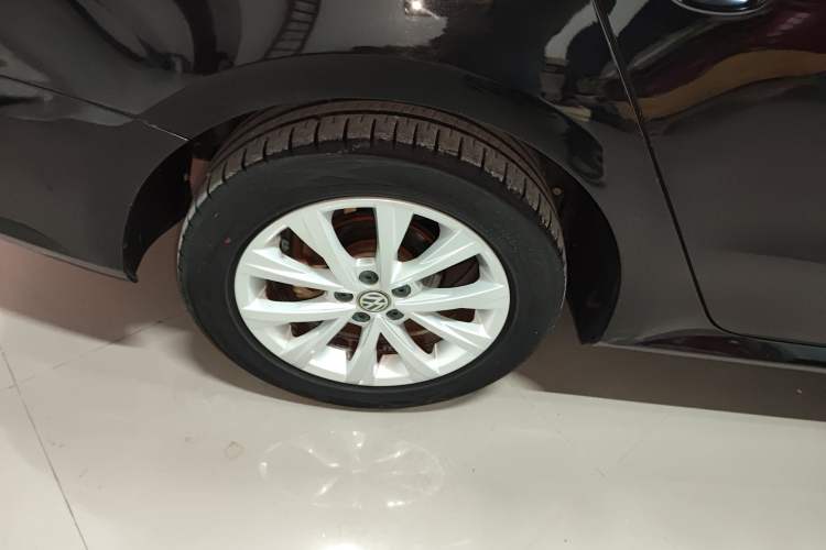 Used Volkswagen Lavida 2017 1.6L Manual Comfort Edition
