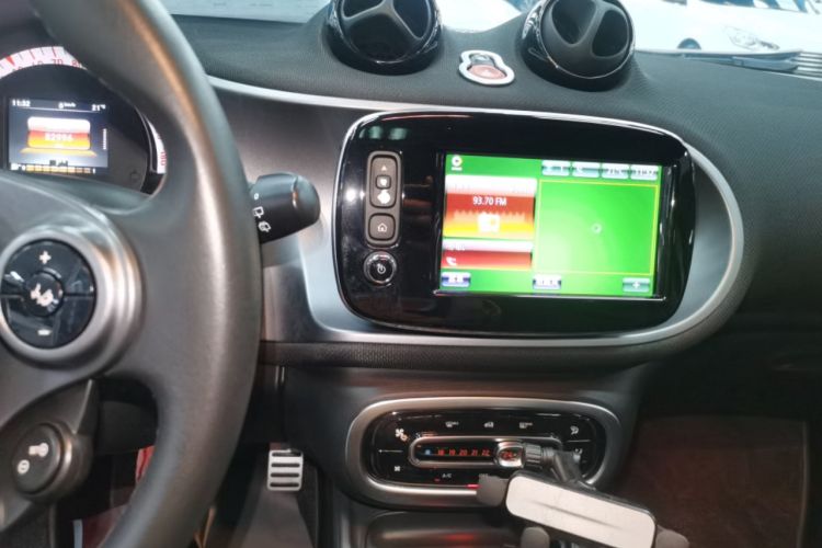 Used smart forfour 2016 0.9T 66 kW Pioneer Edition
