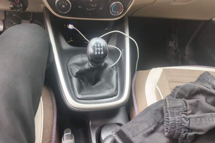 Used Ford Escort 2017 Revised Version 1.5L Manual Comfort Edition Gear Lever