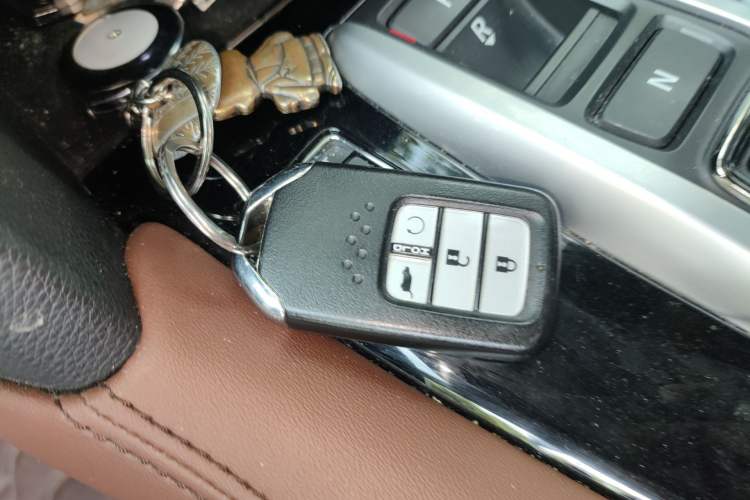 Used Honda UR-V 2020 370TURBO Two-Wheel Drive Luxury Edition Vehicle Key