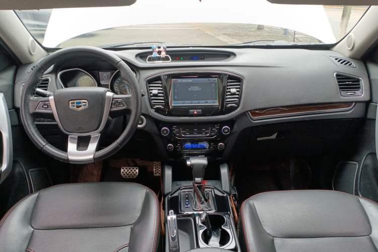 Used Geely Auto GX7 2015 Sports Edition 2.0L Automatic Luxury Upgrade Version China V Standard